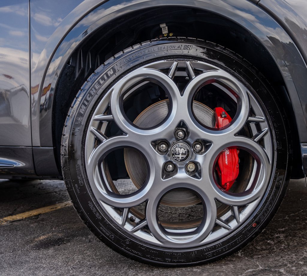 Used 2024 Alfa Romeo Tonale Veloce w/ Active Assist Package image 28