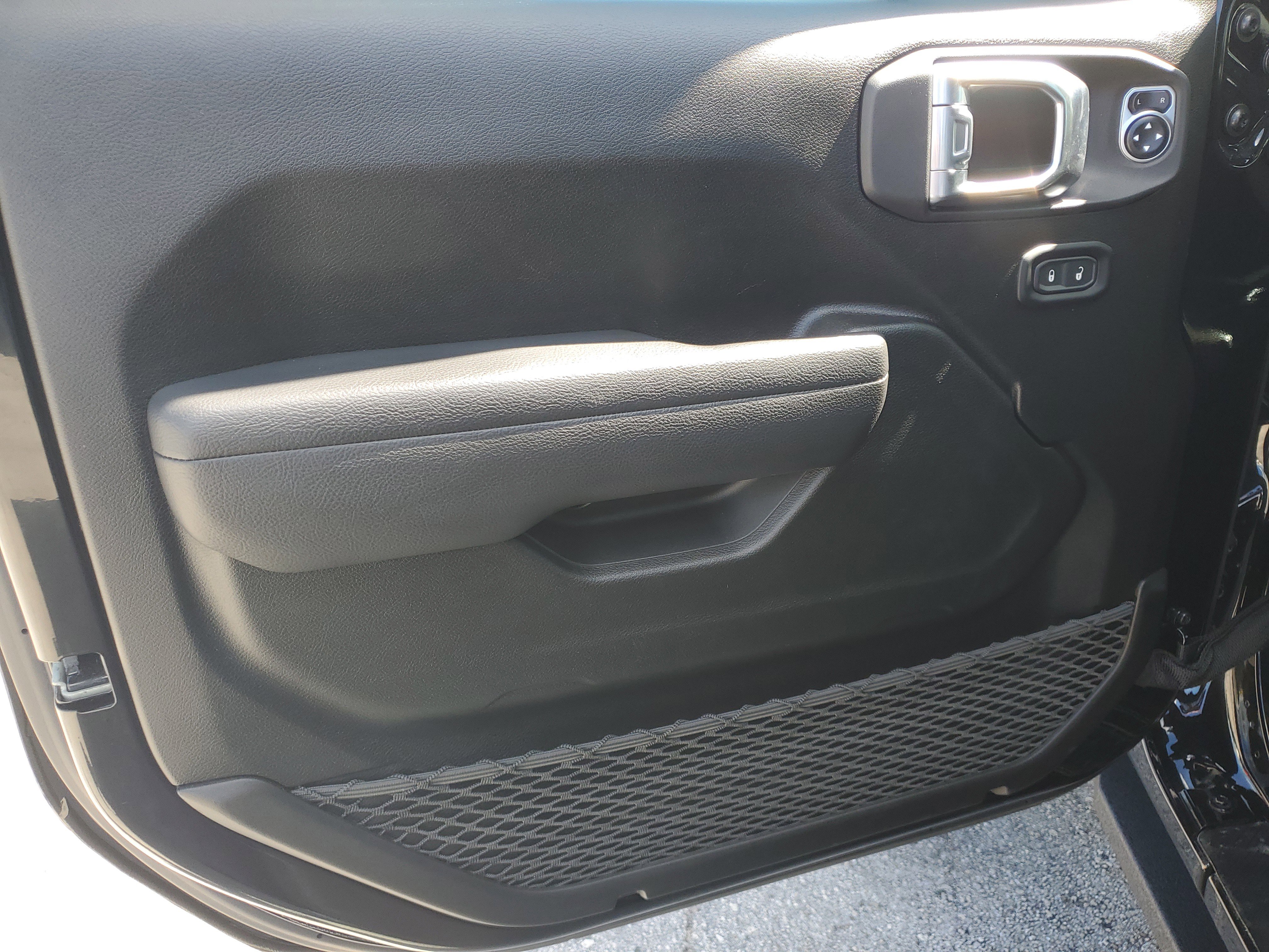 Used 2024 Jeep Gladiator Mojave image 10