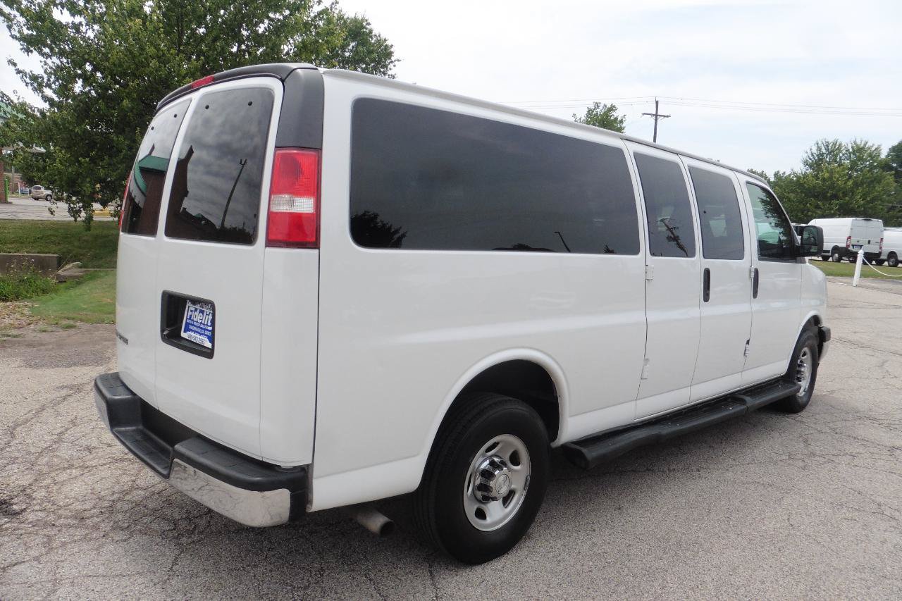 Used 2020 Chevrolet Express 3500 LT w/ LT Preferred Equipment Group RWD image 18