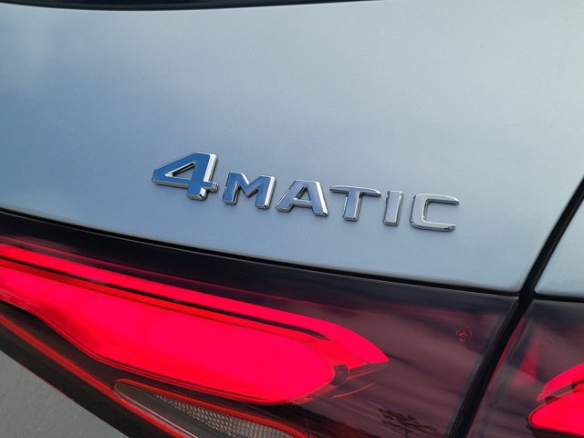 Used 2024 Mercedes-Benz GLC 300 4MATIC image 8