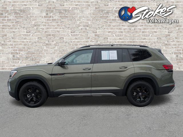 Certified 2025 Volkswagen Atlas Peak Edition SE AWD/4WD image 8