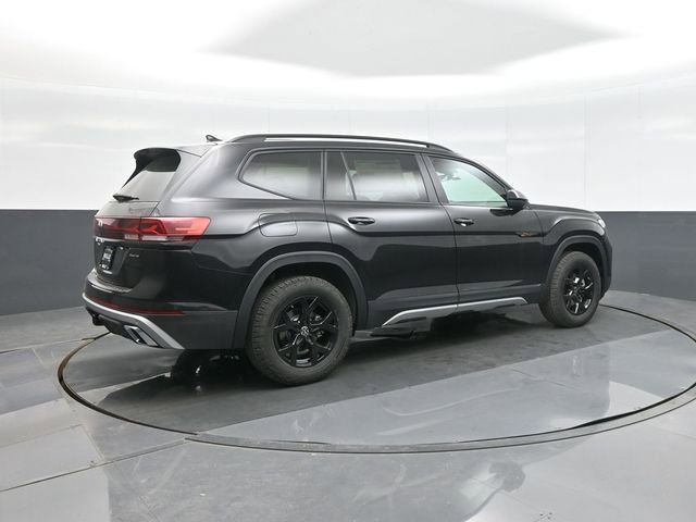 New 2026 Volkswagen Atlas Peak Edition image 4