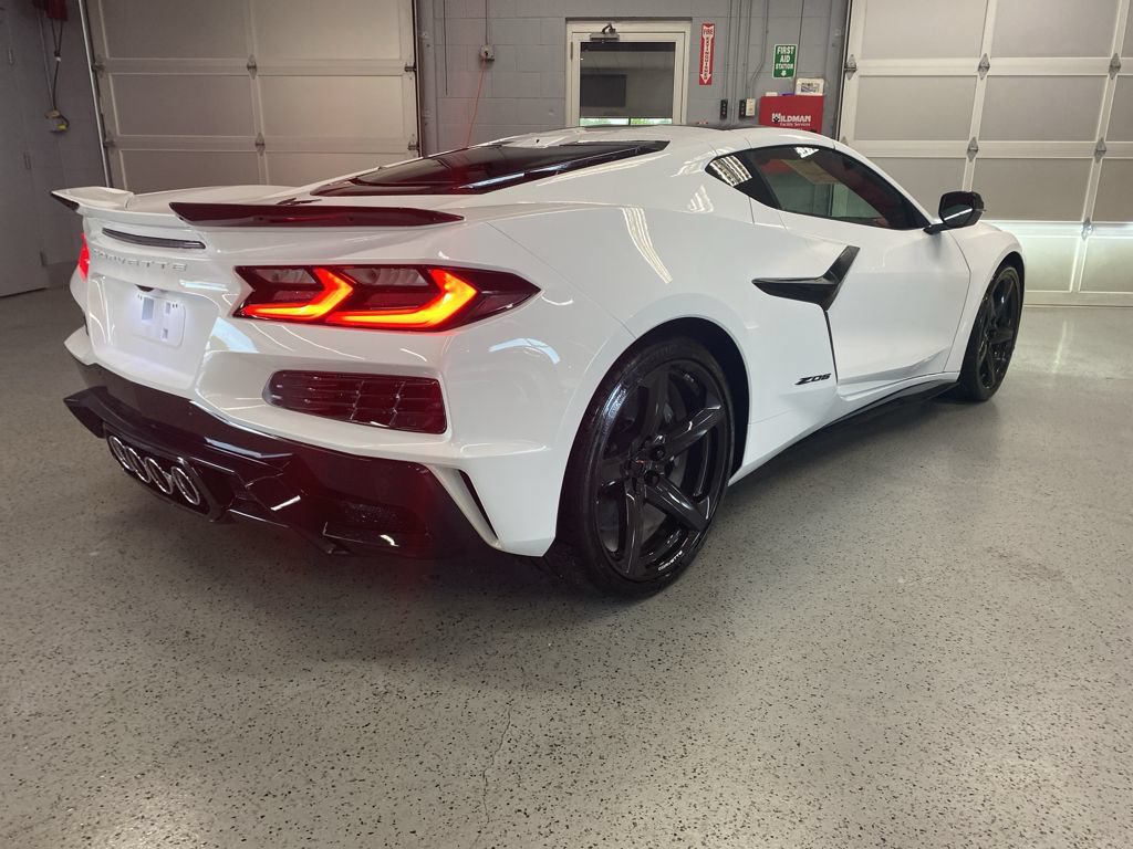 New 2025 Chevrolet Corvette Z06 RWD image 7