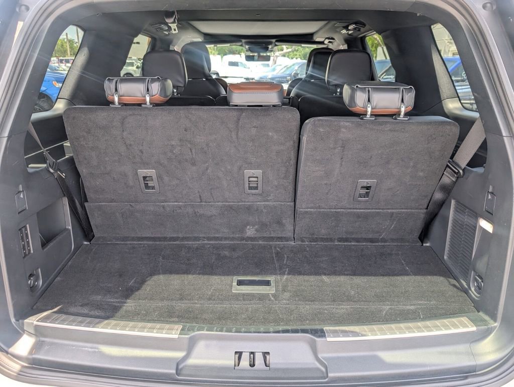 Used 2023 Lincoln Navigator Reserve AWD/4WD image 16
