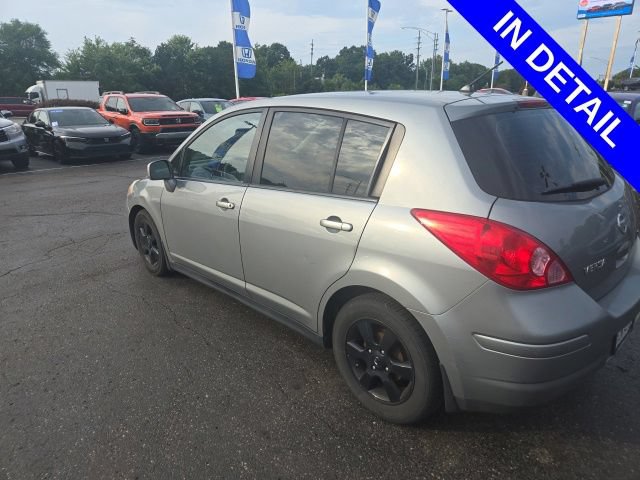 Used 2007 Nissan Versa Hatchback w/ ABS Pkg FWD image 4