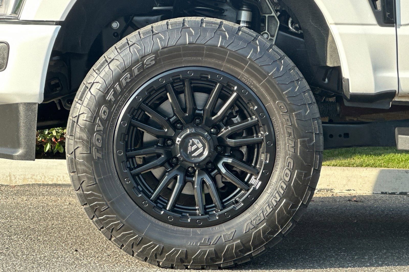 Used 2023 Ford F250 Lariat w/ Lariat Ultimate Package image 27