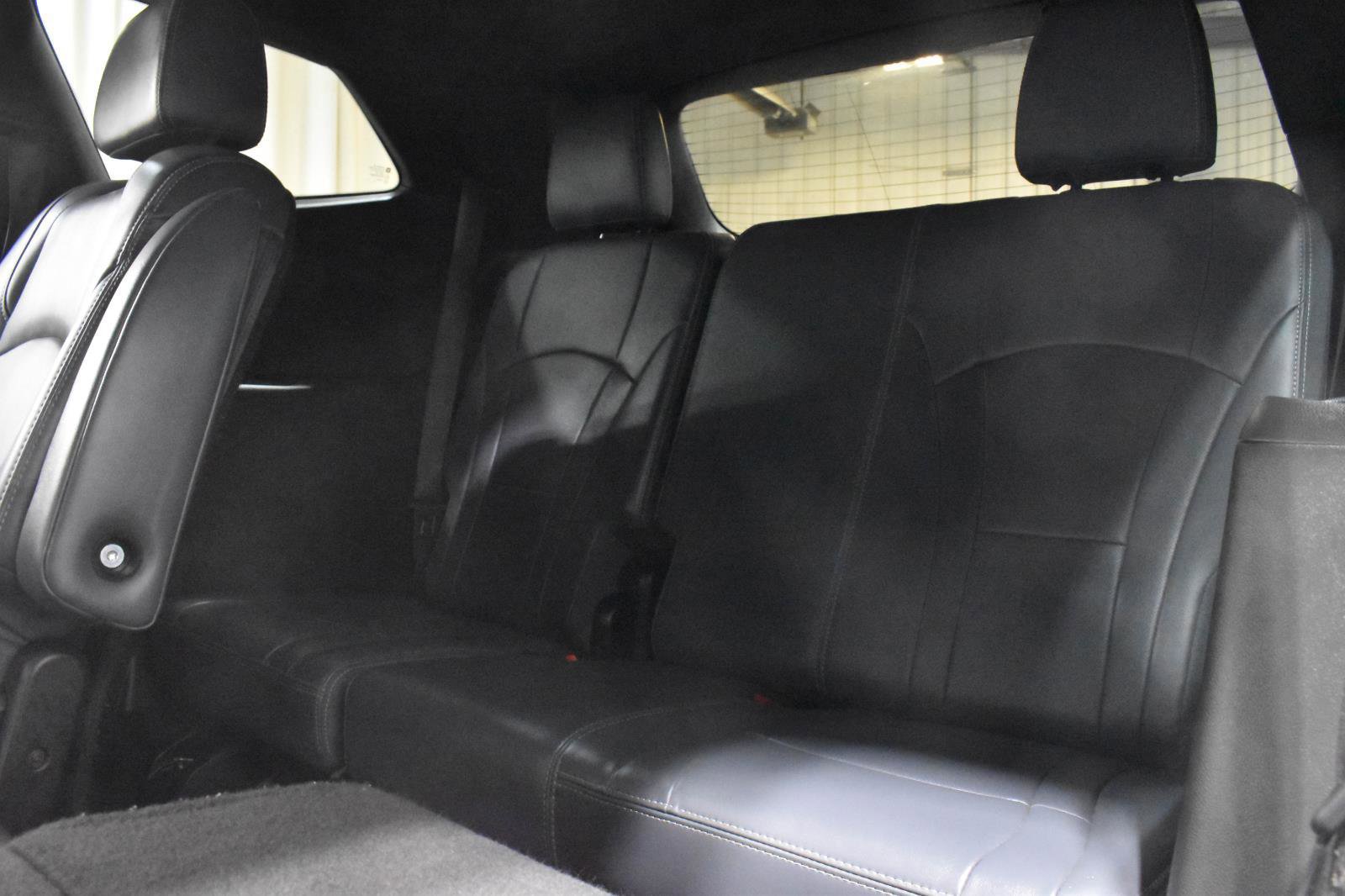 Used 2024 Buick Enclave Essence w/ Sport Touring Edition image 6