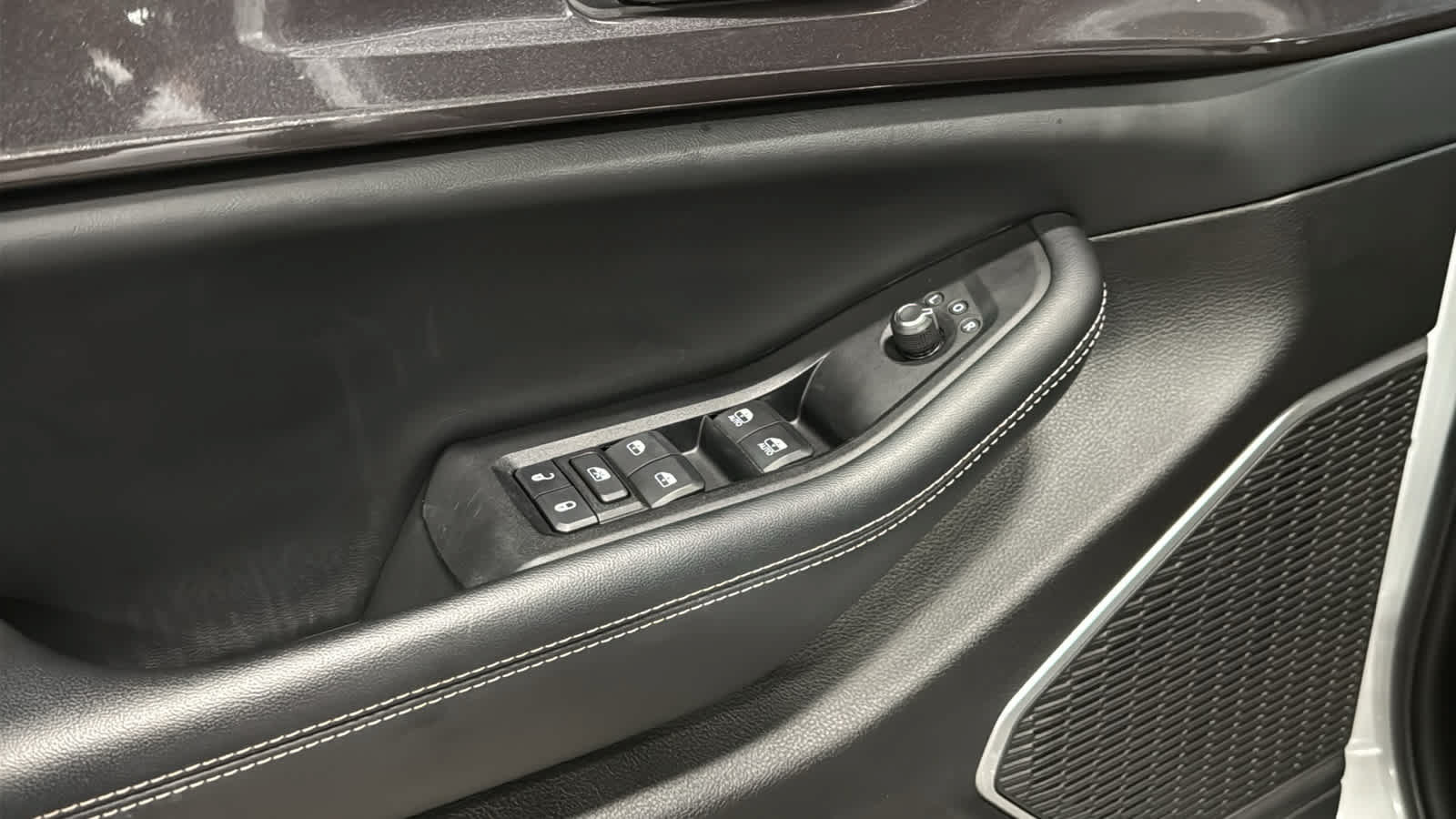 Used 2022 Jeep Grand Cherokee Altitude AWD/4WD image 23