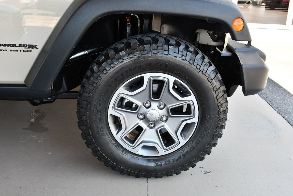 Used 2018 Jeep Wrangler Unlimited Rubicon w/ Connectivity Group AWD/4WD image 60