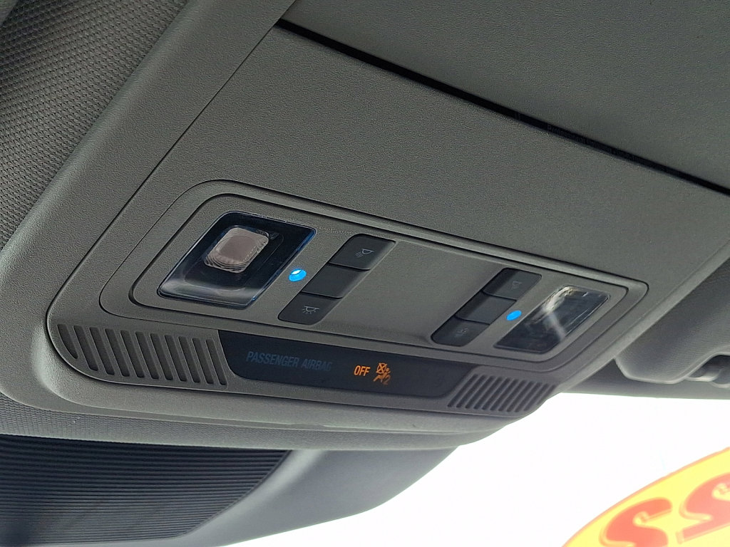 Used 2022 Ford Explorer XLT image 32