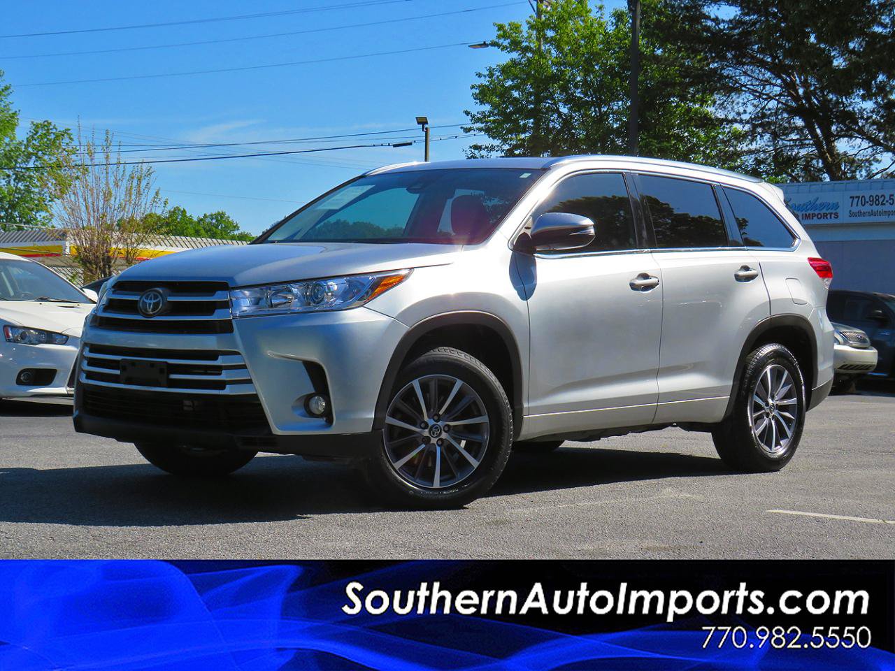Used 2018 Toyota Highlander XLE FWD image 1