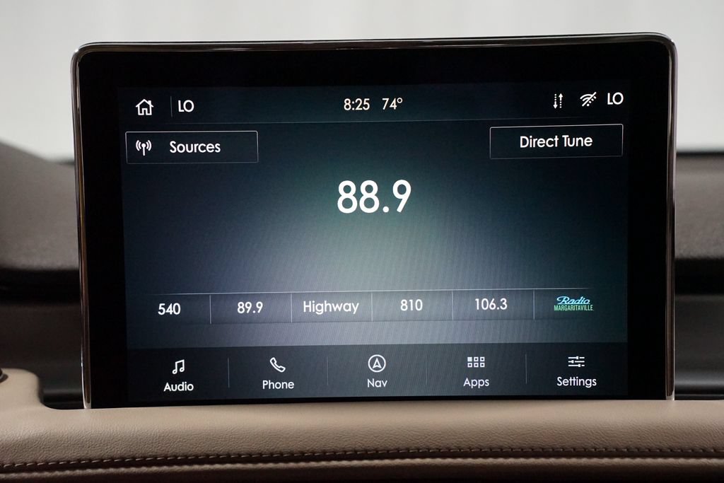 Used 2023 Lincoln Aviator 2WD w/ Premium Package image 17