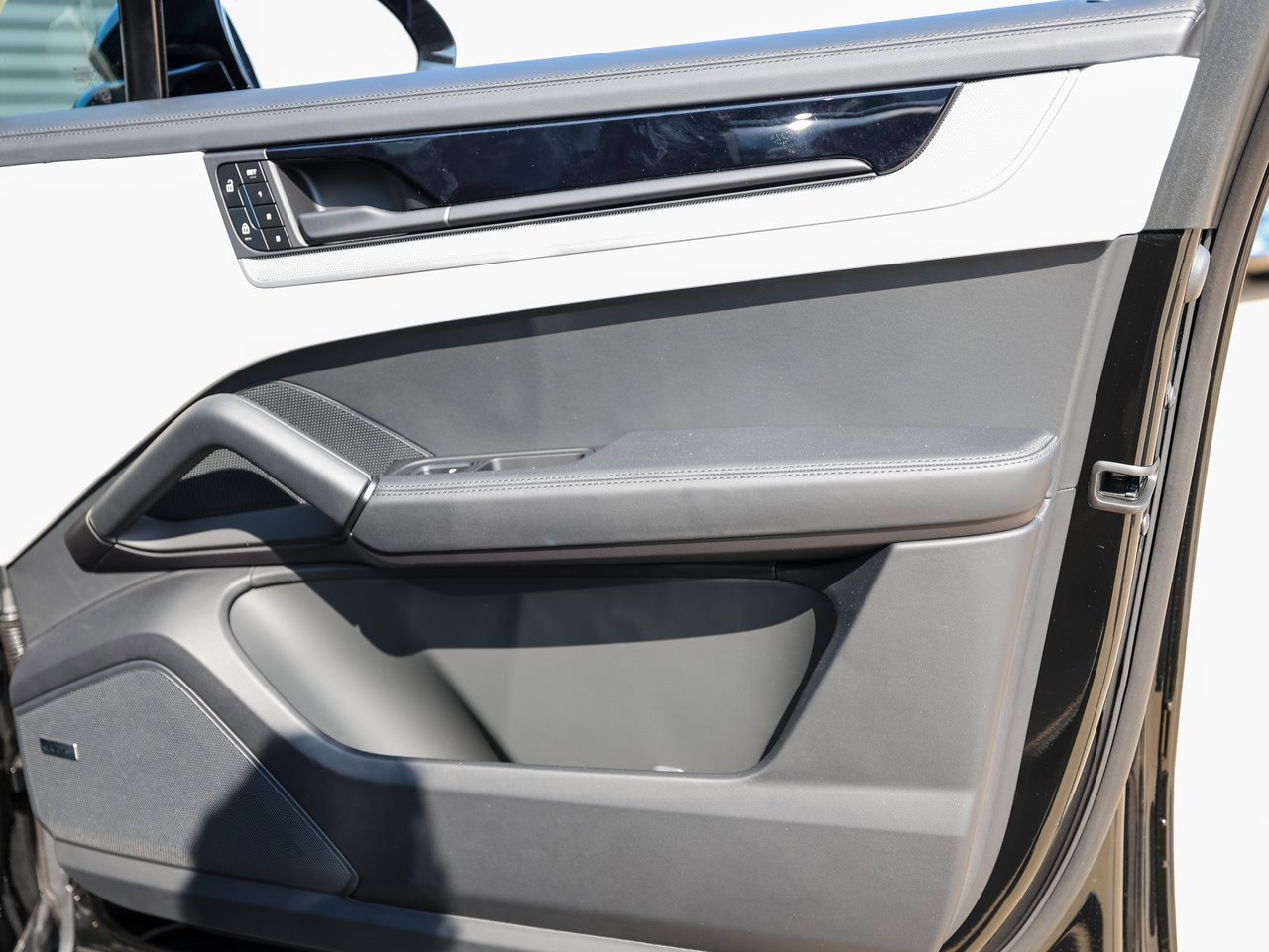 New 2026 Porsche Cayenne S image 26