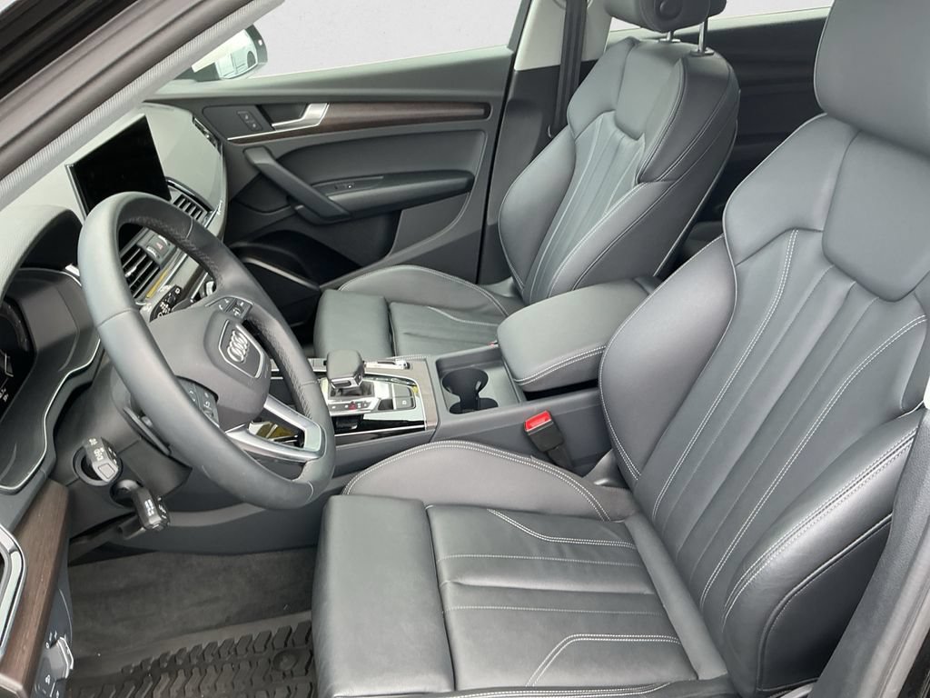Used 2024 Audi Q5 e Premium w/ Convenience Package AWD/4WD image 10