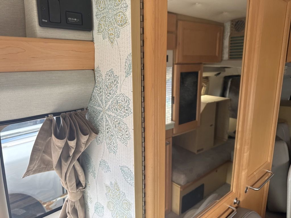 Used 2007 Chevrolet Express 3500 Work Van w/ Power and Light Package image 10