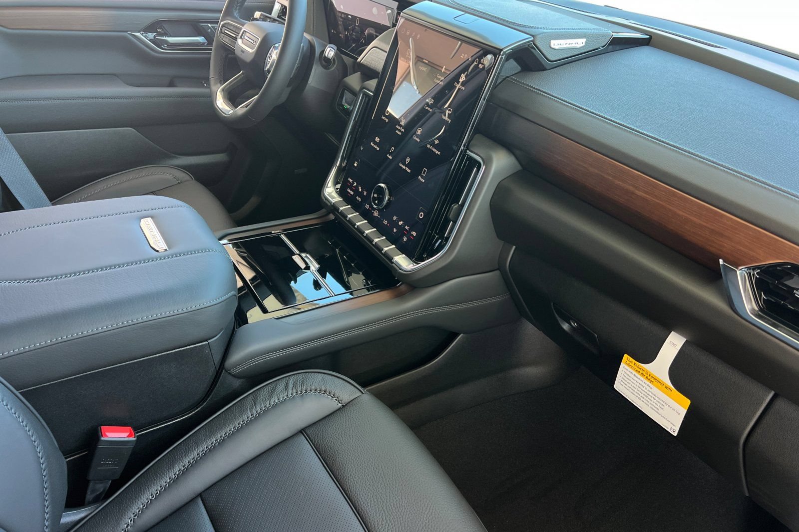 New 2026 GMC Yukon Denali AWD/4WD image 14