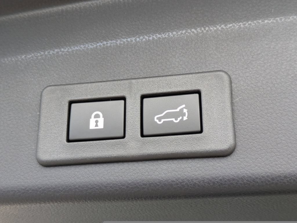Used 2025 Subaru Ascent Bronze Edition AWD/4WD image 15