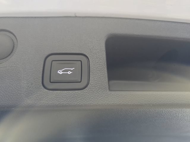 New 2026 Chevrolet Equinox RS w/ Convenience Package III FWD image 16