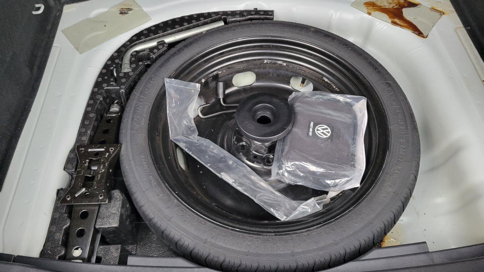 Used 2022 Volkswagen Taos SE w/ Panoramic Sunroof Package image 47