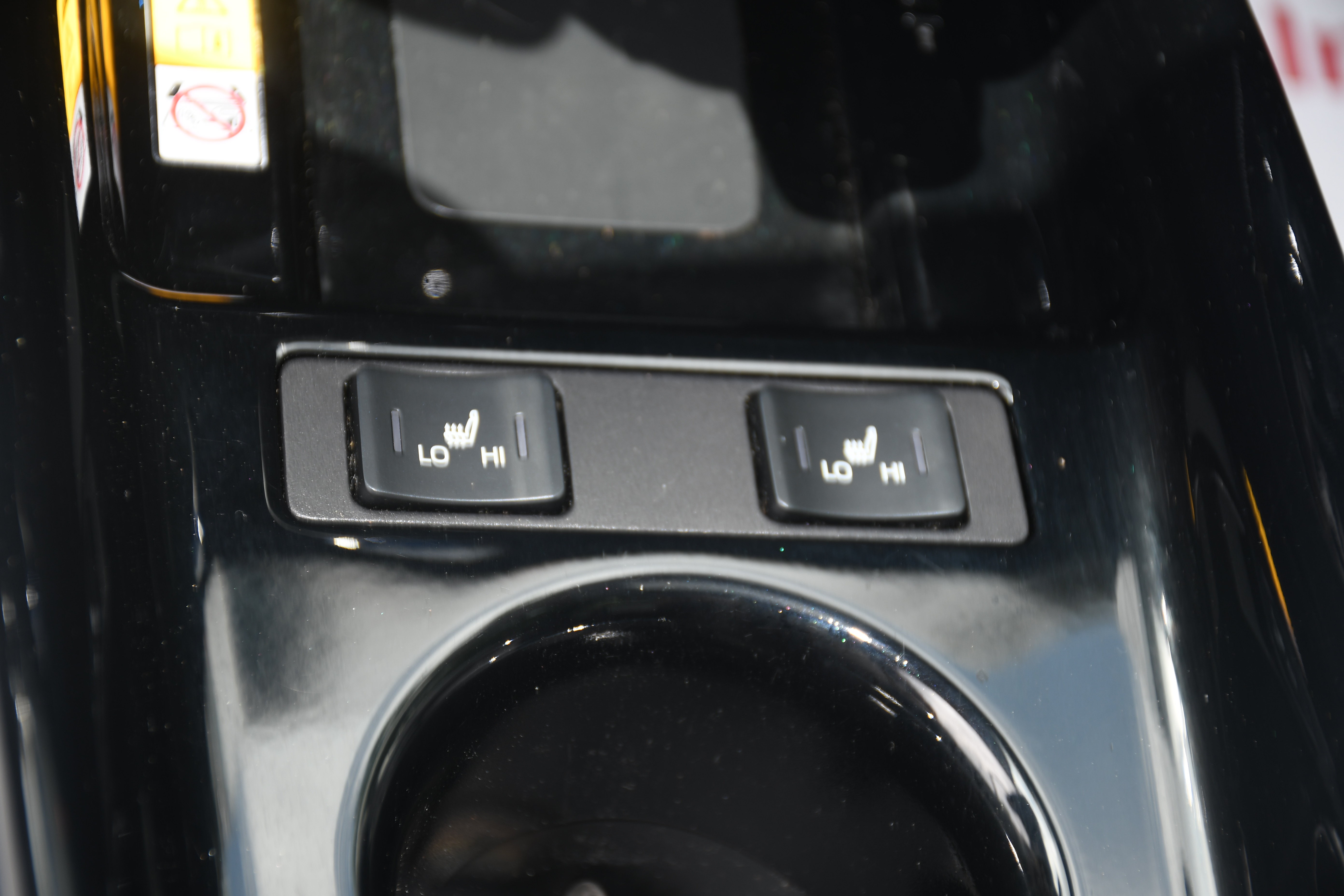 Certified 2022 Toyota Prius Limited w/ Premium Convenience Package FWD image 15