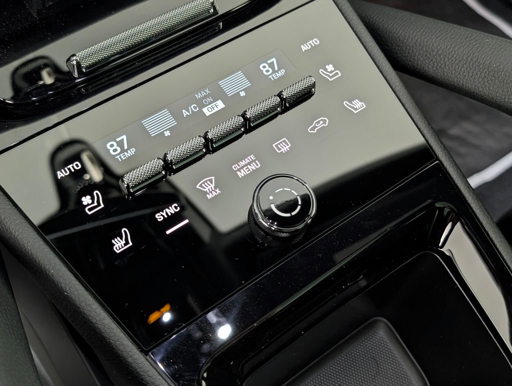 New 2026 Porsche Cayenne Coupe image 34