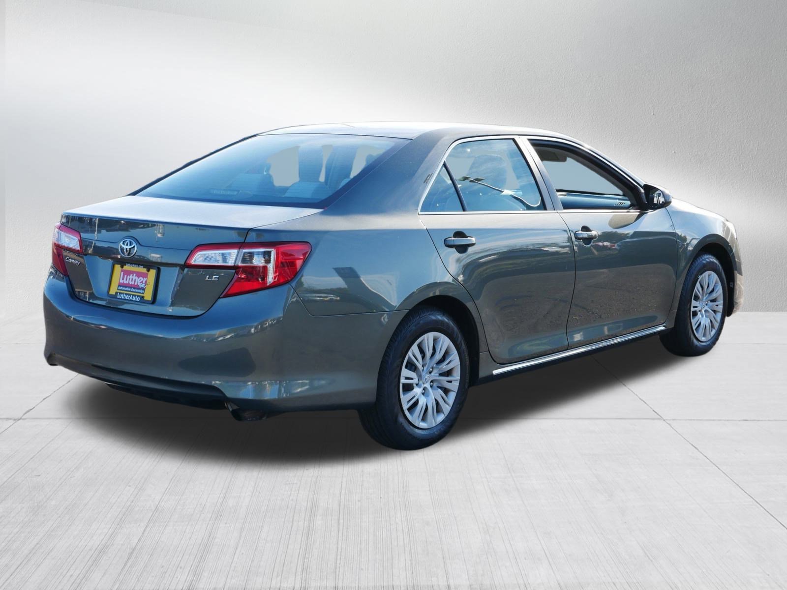 Used 2013 Toyota Camry LE image 7