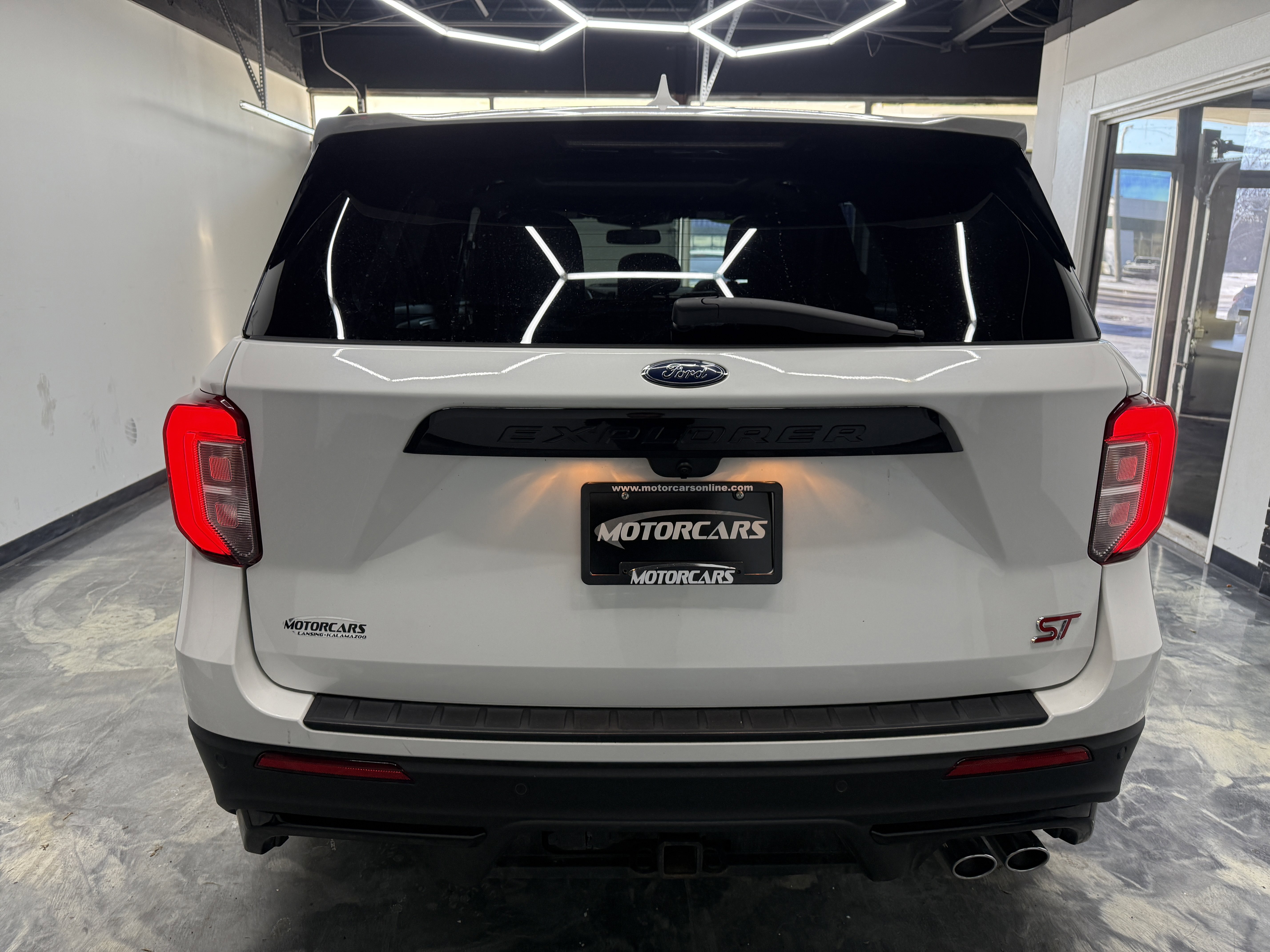 Used 2021 Ford Explorer ST w/ ST Street Pack image 4