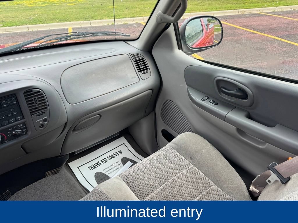 Used 2002 Ford F150 XLT AWD/4WD image 16