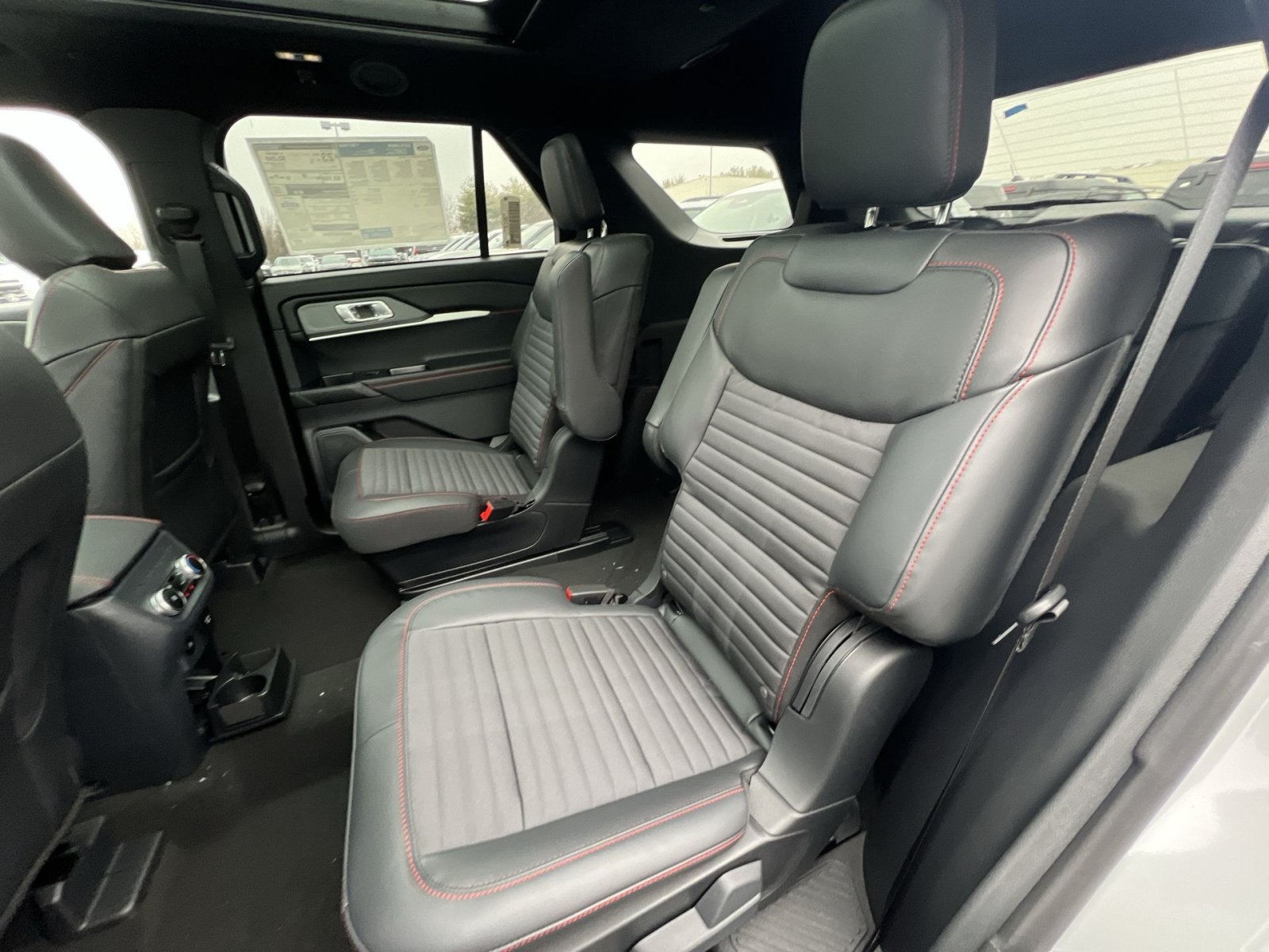 New 2026 Ford Explorer ST-Line w/ ST-Line Street Pack AWD/4WD image 33