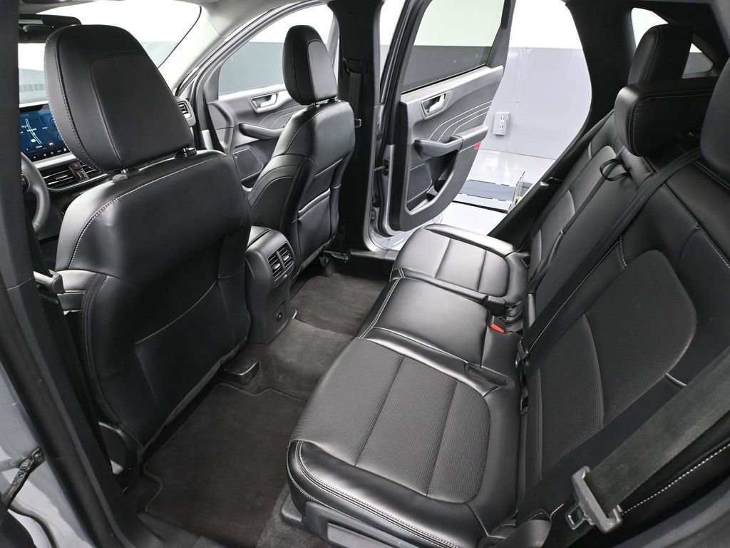 Used 2024 Ford Escape Platinum image 35