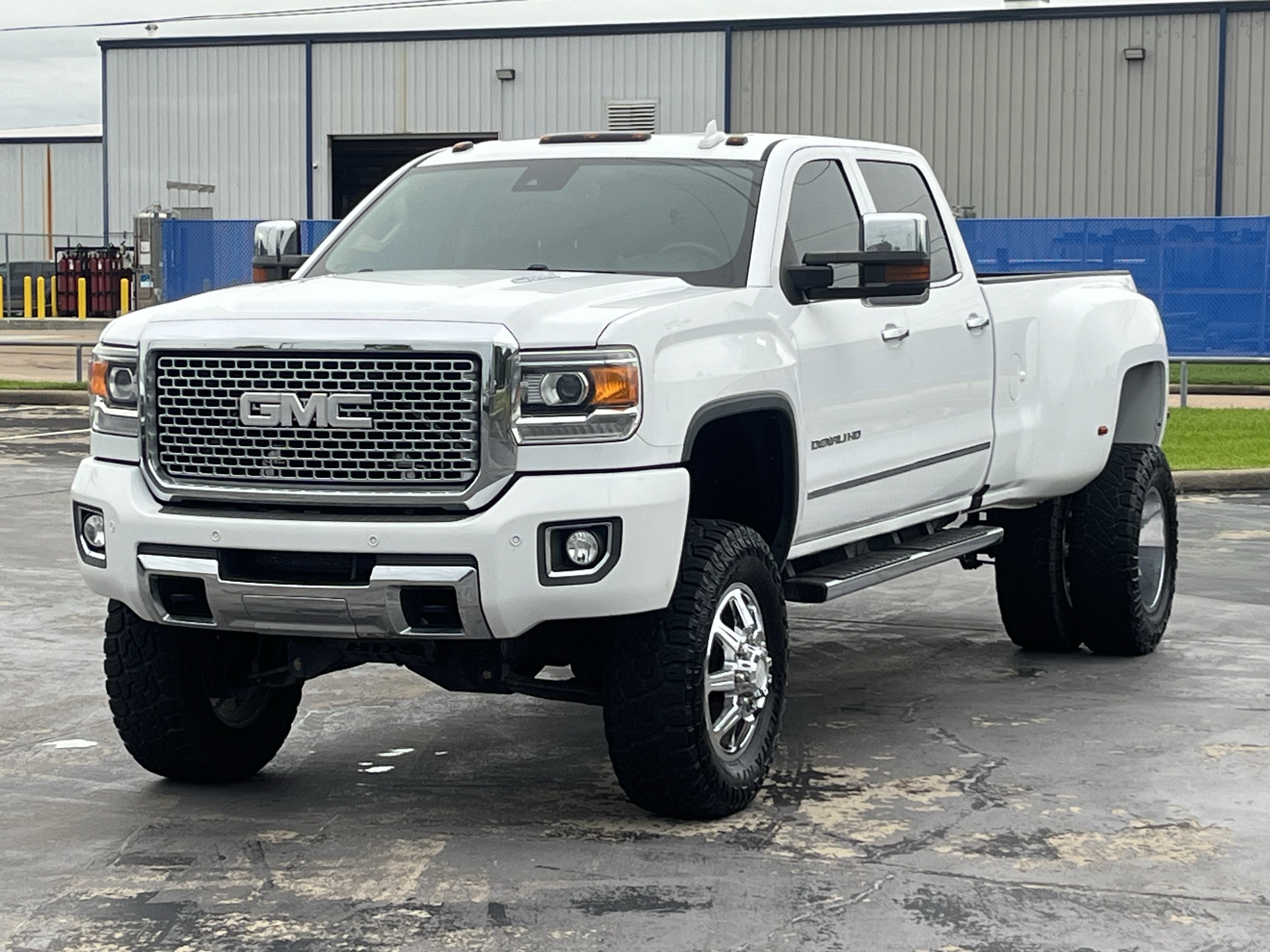 Used 2016 GMC Sierra 3500 Denali w/ Duramax Plus Package AWD/4WD image 5
