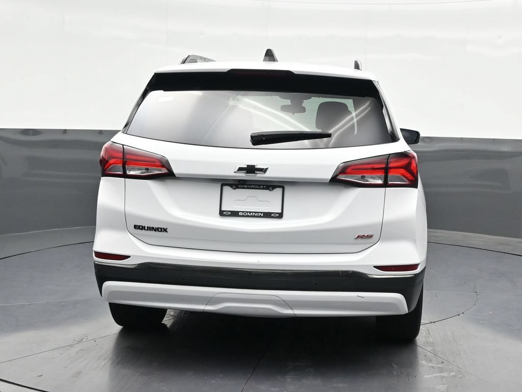 Used 2023 Chevrolet Equinox RS w/ RS Leather Package FWD image 4