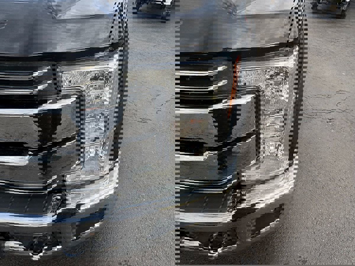 Used 2017 Ford F350 Lariat w/ Lariat Ultimate Package image 4