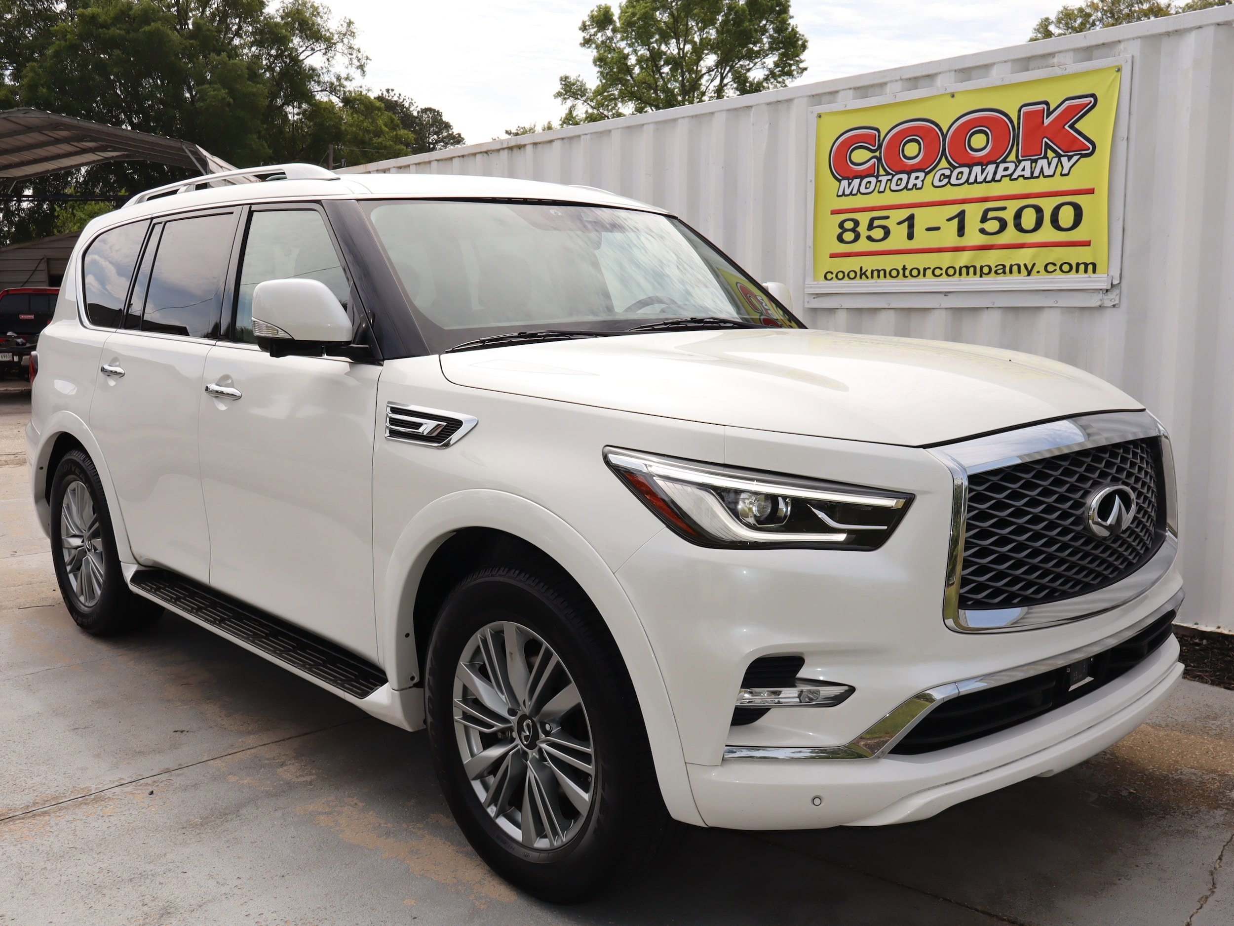 Used 2021 INFINITI QX80 Luxe AWD/4WD image 3