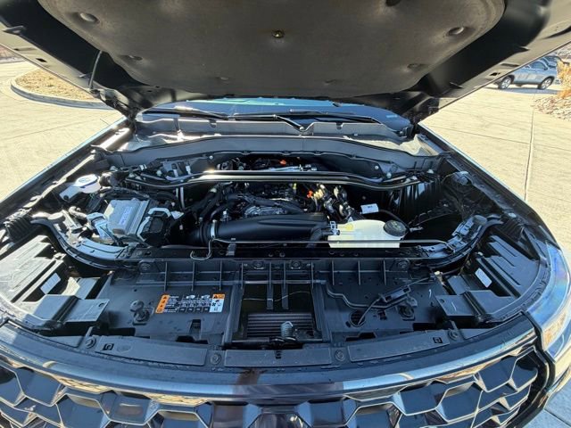 Used 2025 Ford Explorer ST-Line w/ ST-Line Street Pack image 32