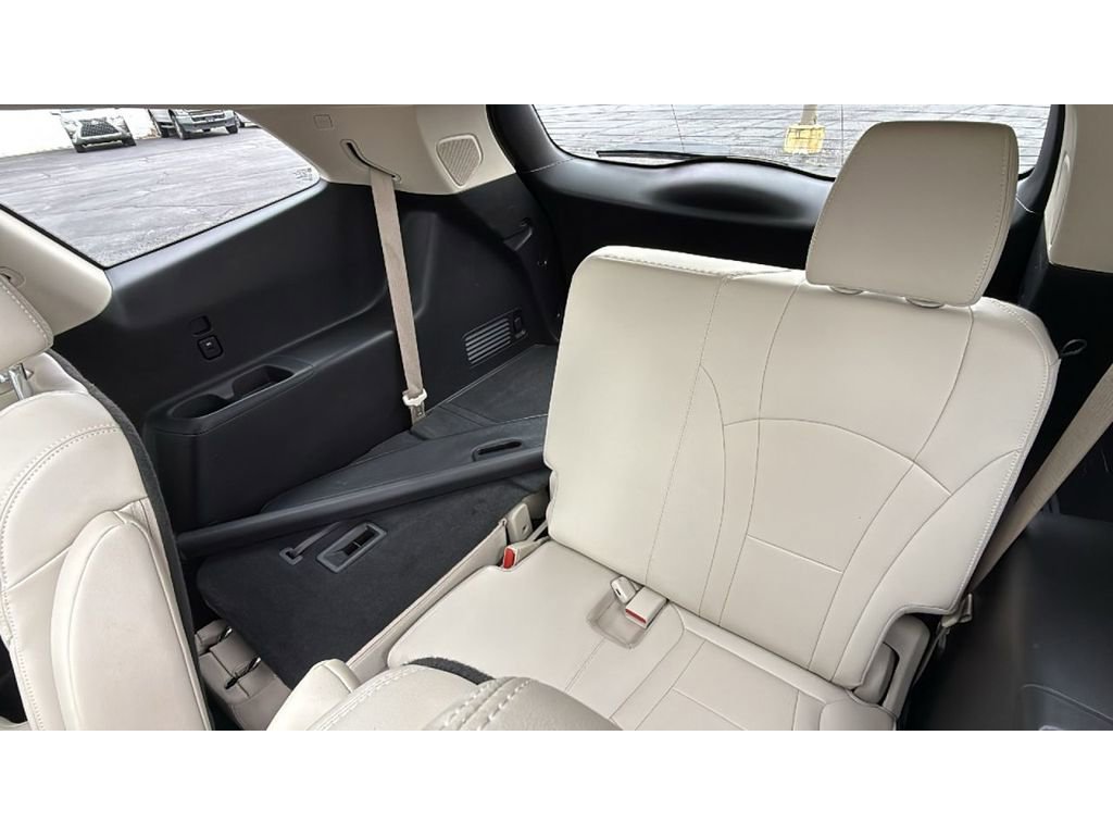 Used 2023 Buick Enclave Premium w/ Experience Buick Package AWD/4WD image 34