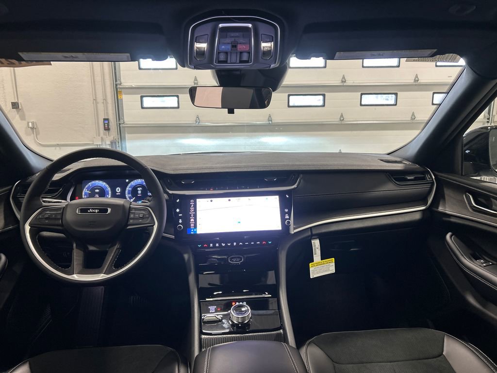New 2026 Jeep Grand Cherokee Altitude AWD/4WD image 30