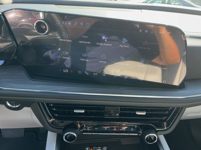 New 2026 Chevrolet Suburban Premier w/ Sun And Tow Package image 27