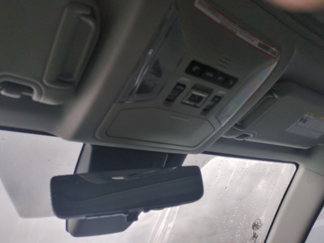 Used 2021 Toyota RAV4 Limited image 22