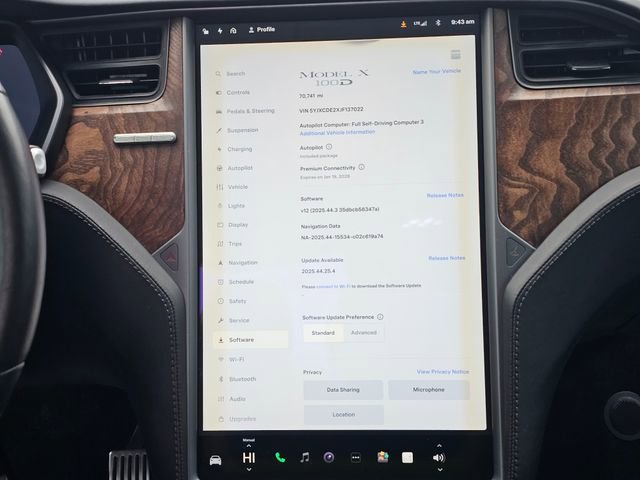 Used 2018 Tesla Model X 75D image 32