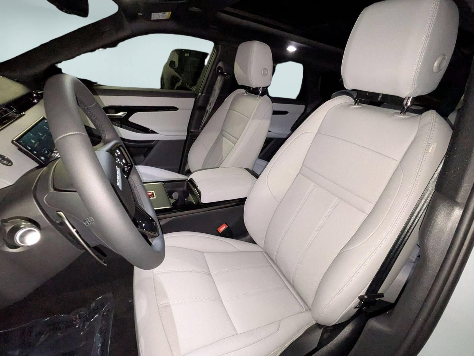 New 2026 Land Rover Range Rover Evoque S AWD/4WD image 15