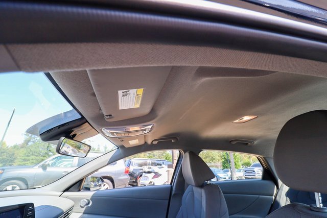 Used 2024 Hyundai Elantra SE image 33