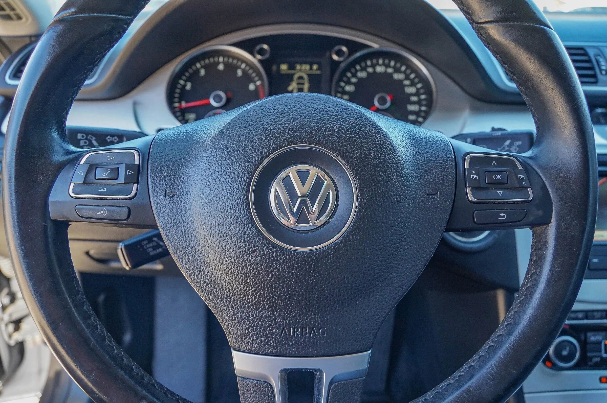 Used 2012 Volkswagen CC Lux Limited image 21