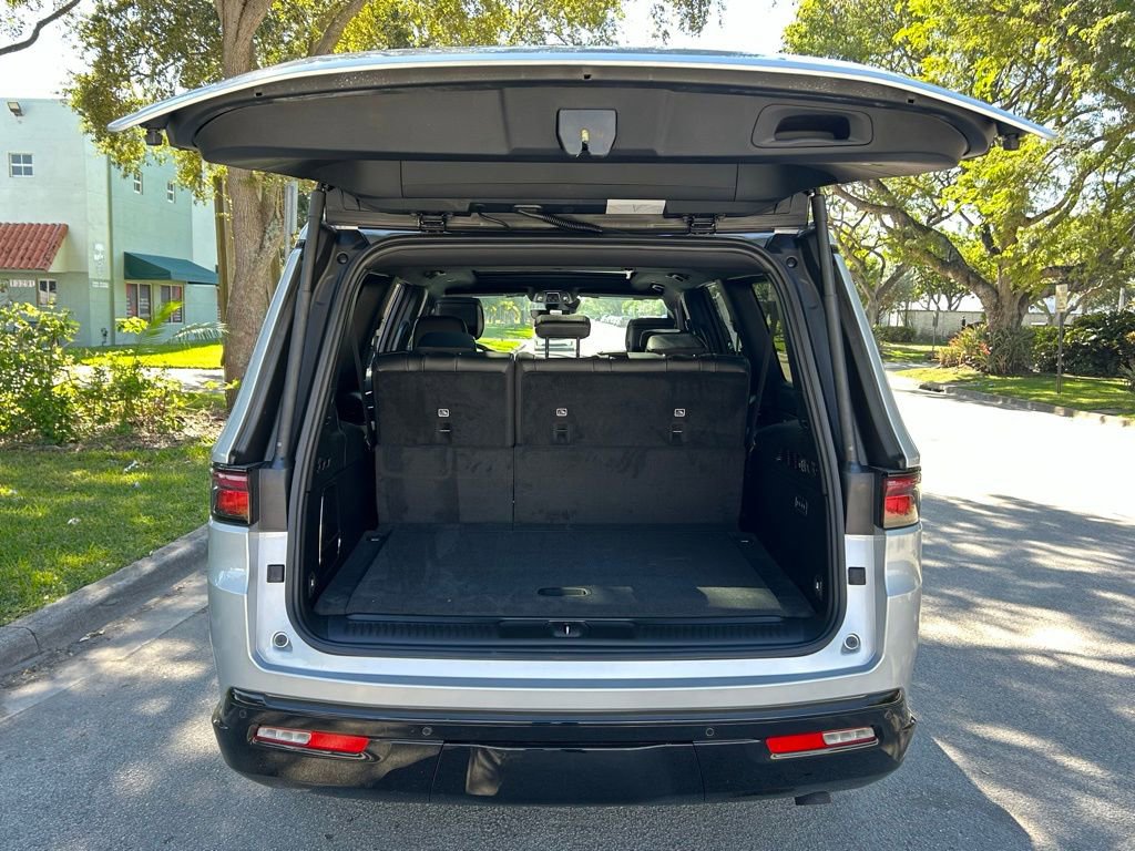 New 2025 Jeep Wagoneer L Series II w/ Premium Group I image 41