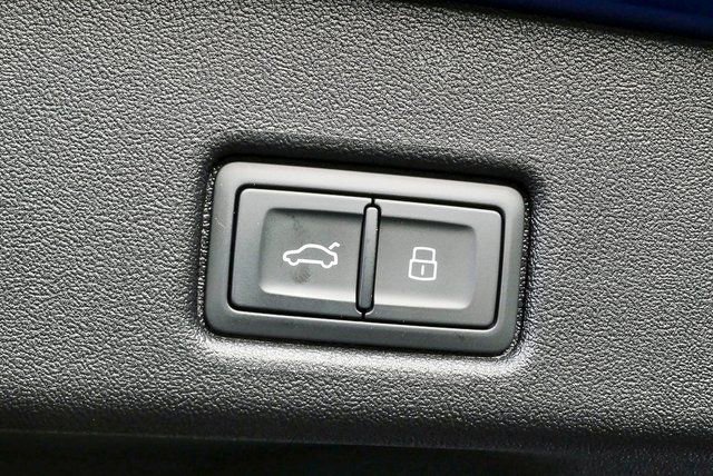 Used 2025 Audi SQ5 Premium Plus AWD/4WD image 30
