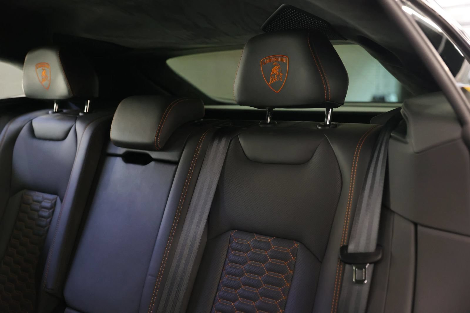Used 2020 Lamborghini Urus AWD/4WD image 18