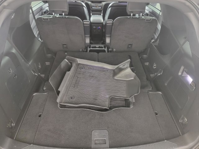 Certified 2020 Ford Explorer XLT w/ Equipment Group 202A AWD/4WD image 16