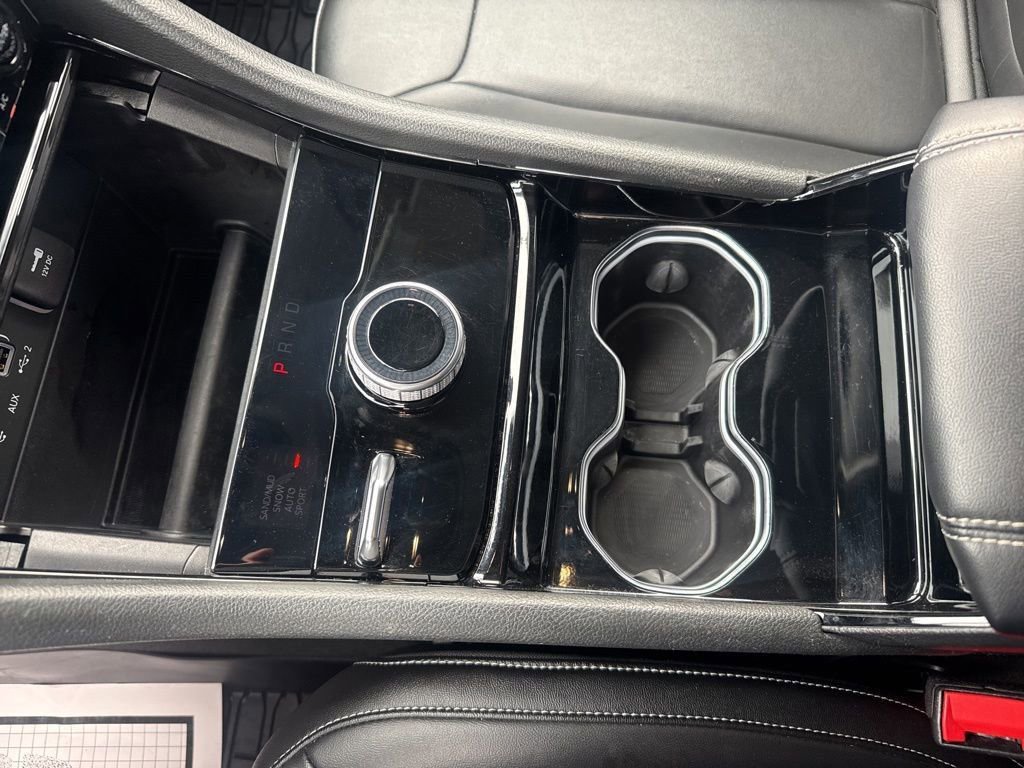 Used 2023 Jeep Grand Cherokee Limited w/ Black Appearance Package image 24