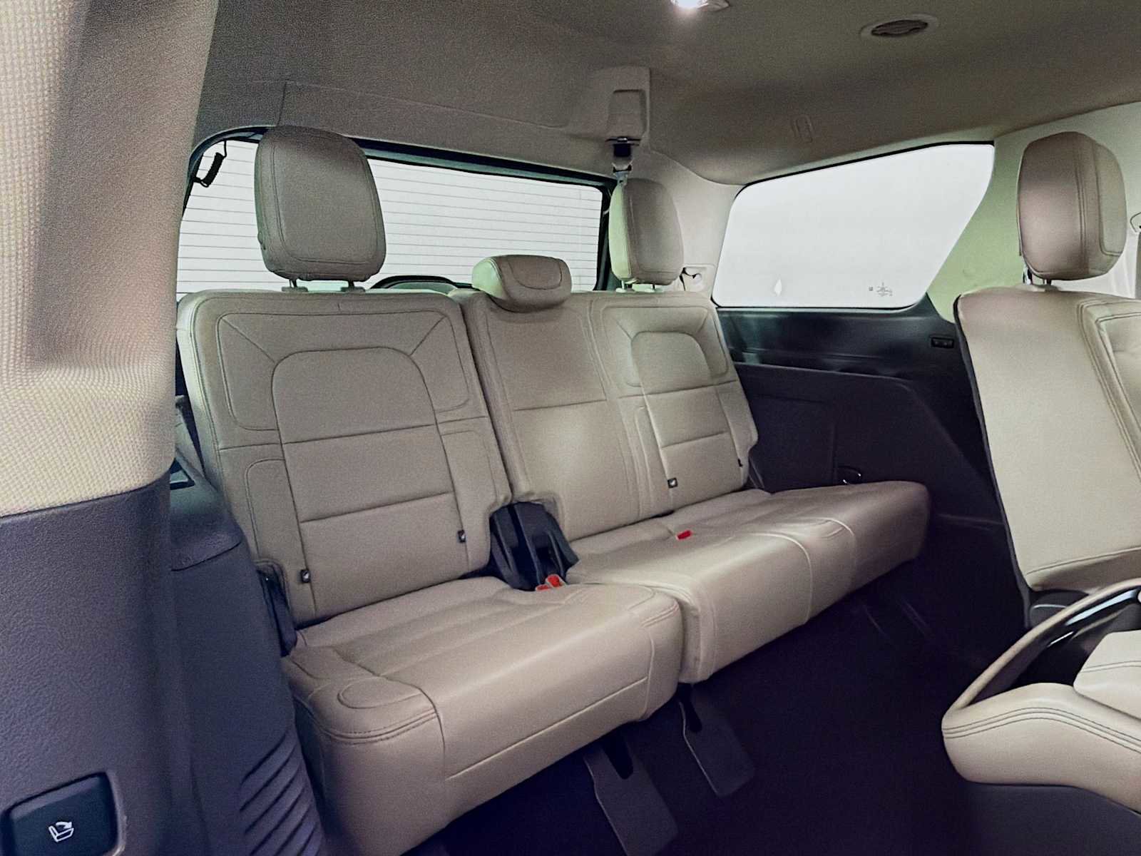 Used 2022 Lincoln Navigator Reserve AWD/4WD image 28