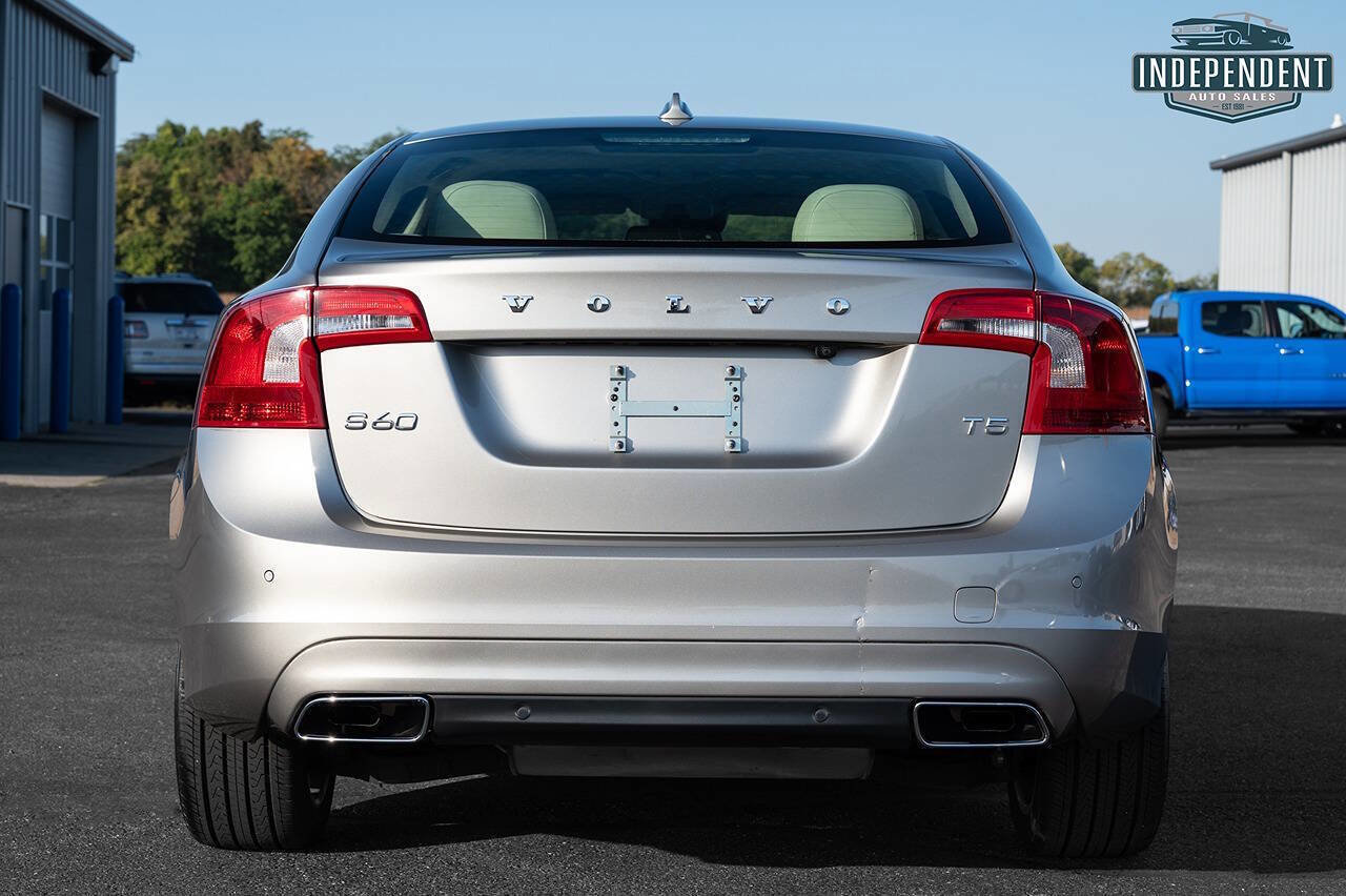 Used 2014 Volvo S60 T5 image 3